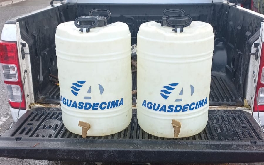 Aguas Décima trabaja en reponer servicio en calle Anibal Pinto